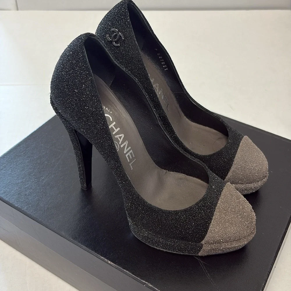 CHANEL Glitter CC Interlocking Black Heels